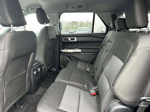 Used 2023 Ford Explorer XLT AWD/4WD image 33