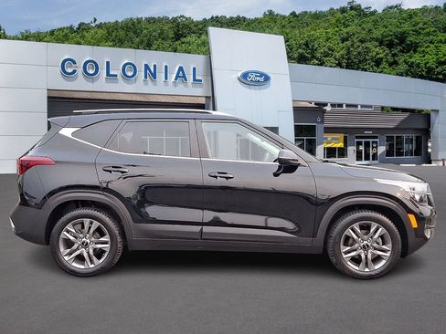 Used 2022 Kia Seltos S FWD image 7