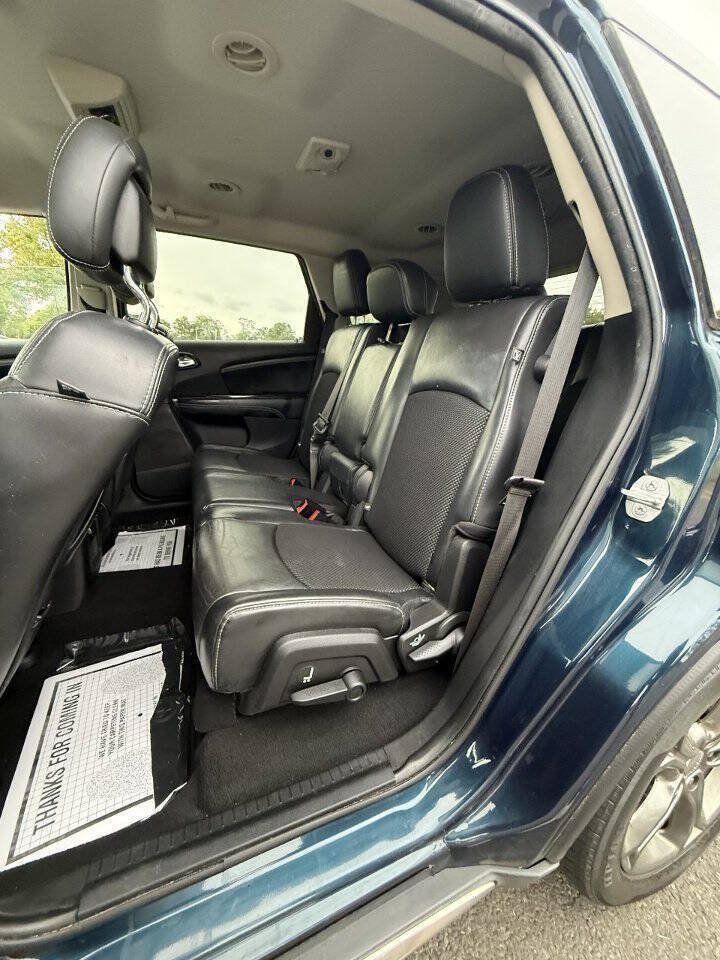 Used 2015 Dodge Journey Crossroad w/ Flexible Seating Group FWD image 12