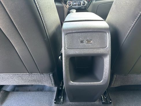 Used 2025 Chevrolet Trax LT FWD image 22