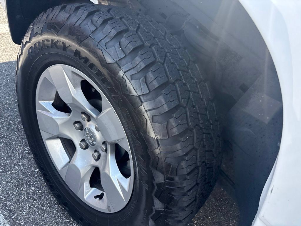 Used 2019 RAM 1500 Big Horn RWD image 13