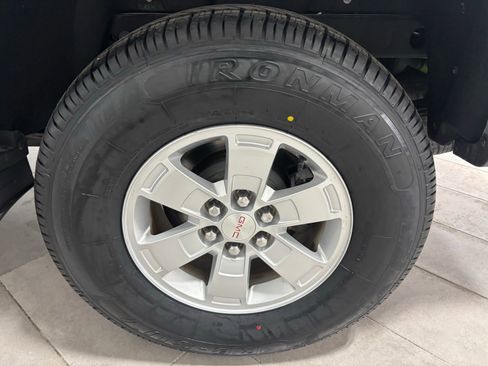 Used 2016 GMC Canyon 2WD Crew Cab w/ Convenience Package image 10