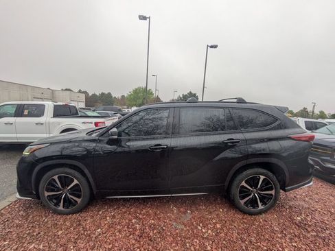 Used 2021 Toyota Highlander XSE AWD/4WD image 8