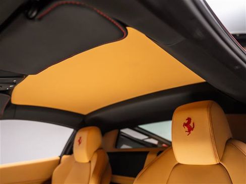 Used 2012 Ferrari 458 Italia Coupe RWD image 17
