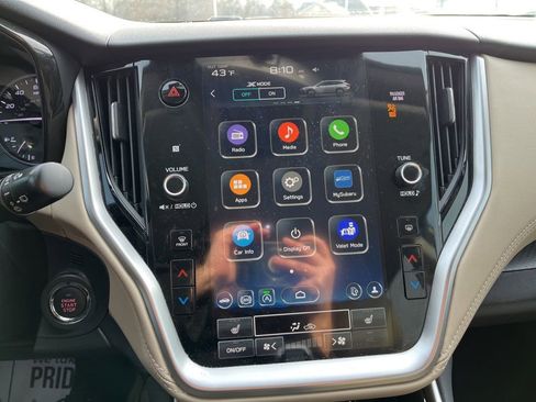 Used 2024 Subaru Outback Premium image 14