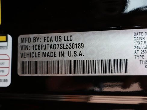 New 2025 Jeep Gladiator Sport image 47