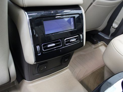 Used 2020 Lincoln Aviator Reserve w/ Equipment Group 201A image 23