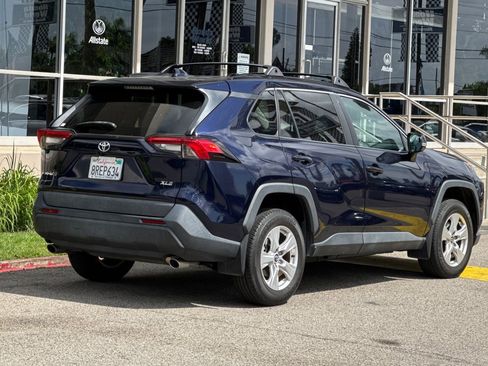 Used 2020 Toyota RAV4 XLE w/ All Weather Liner Package FWD image 5