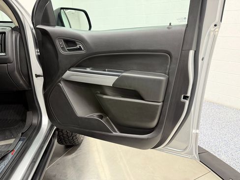 Used 2018 Chevrolet Colorado ZR2 image 25