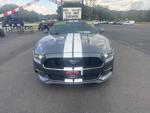 Used 2015 Ford Mustang Convertible RWD image 43