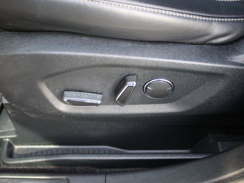 Used 2017 Ford Edge SEL w/ Equipment Group 201A image 22