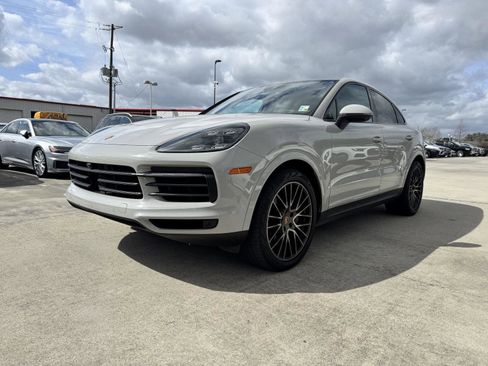 Used 2022 Porsche Cayenne S Platinum image 2
