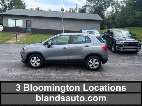 Used 2020 Chevrolet Trax LS FWD image 1