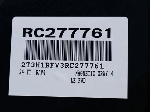 Used 2024 Toyota RAV4 LE FWD image 7
