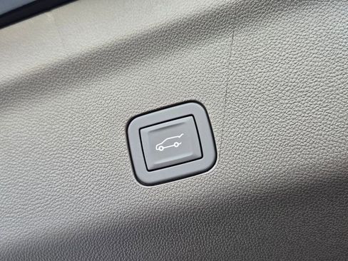 New 2026 Cadillac Escalade ESV Luxury image 33