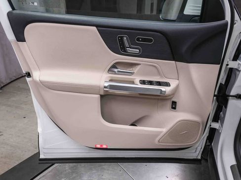 Certified 2026 Mercedes-Benz GLB 250 image 22