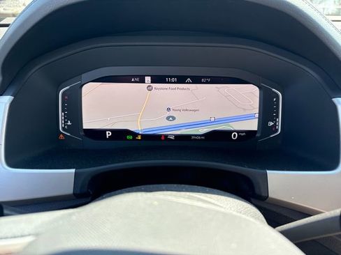 Used 2022 Volkswagen Atlas Cross Sport SEL R-Line image 23