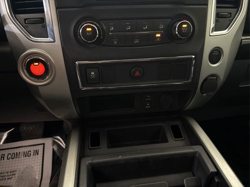 Used 2017 Nissan Titan SV RWD image 36