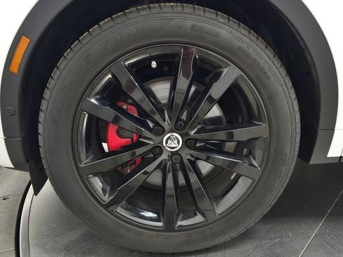 Used 2024 Jaguar E-PACE R-Dynamic SE AWD/4WD image 13