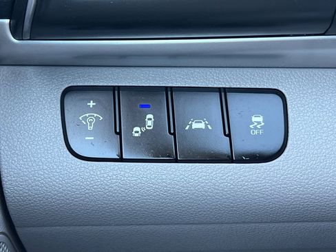 Used 2019 Hyundai Elantra SEL image 30