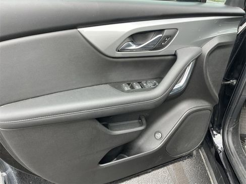 Used 2019 Chevrolet Blazer LT image 21