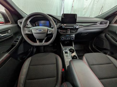 Certified 2025 Ford Escape ST-Line w/ Equipment Group 301A image 11