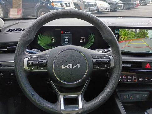 Used 2025 Kia K5 LXS FWD image 26