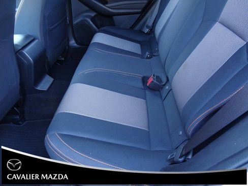 Used 2019 Subaru Crosstrek 2.0i Premium w/ Eyesight System image 11