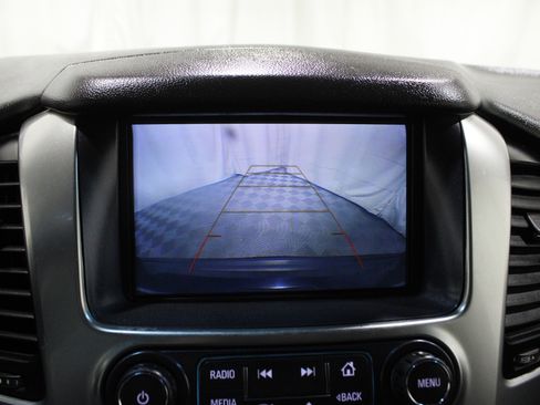 Used 2020 Chevrolet Suburban Premier image 22