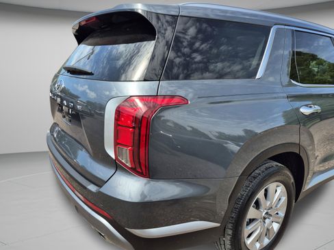 Used 2024 Hyundai Palisade SEL FWD image 34