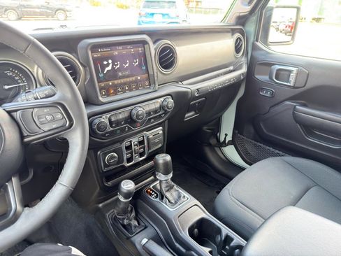 Used 2023 Jeep Wrangler Unlimited w/ Sun & Screen Package AWD/4WD image 47