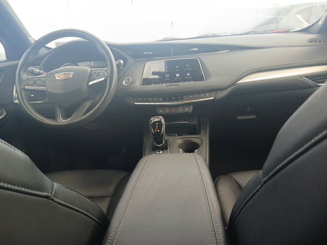 Used 2021 Cadillac XT4 Premium Luxury w/ Cold Weather Package FWD image 13