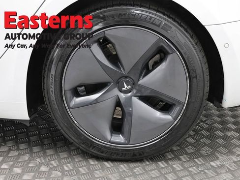 Used 2020 Tesla Model 3 Standard Range Plus image 30