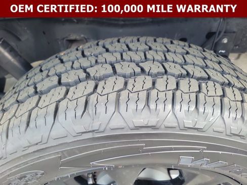 Used 2024 Jeep Gladiator Sport AWD/4WD image 10