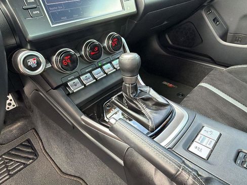 Used 2022 Toyota GR86 Premium RWD image 24