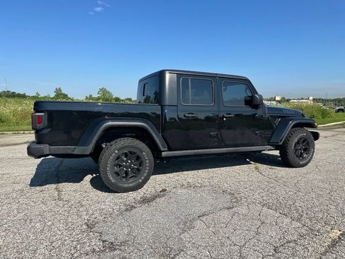 Used 2021 Jeep Gladiator Sport AWD/4WD image 2