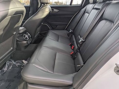 Certified 2022 Alfa Romeo Giulia Ti image 26