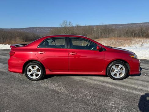 Used 2012 Toyota Corolla S image 4