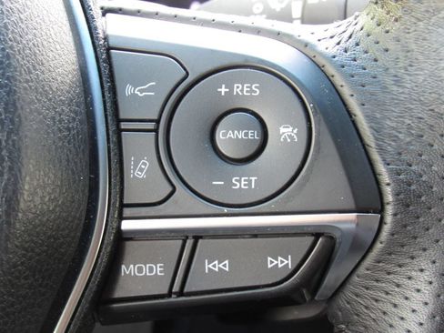Used 2019 Toyota Avalon XSE FWD image 25