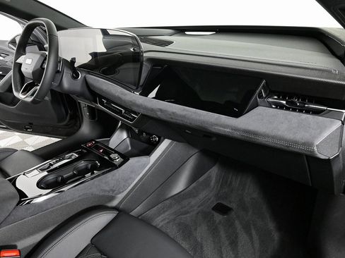 New 2025 Audi S6 e-tron Premium Plus image 24