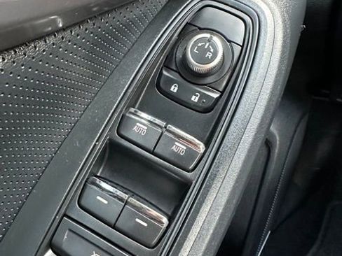 Used 2023 Subaru Crosstrek 2.5i Limited image 19