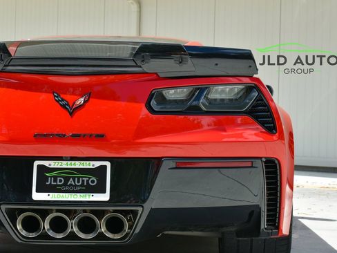 Used 2015 Chevrolet Corvette Z06 w/ 3LZ Preferred Equipment Group RWD image 38