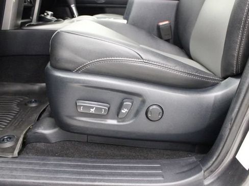 Used 2019 Toyota 4Runner SR5 Premium AWD/4WD image 39