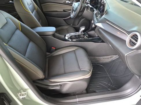 Used 2025 Chevrolet Trax ACTIV FWD image 31