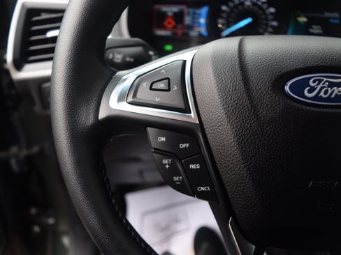 Used 2023 Ford Edge SEL image 6