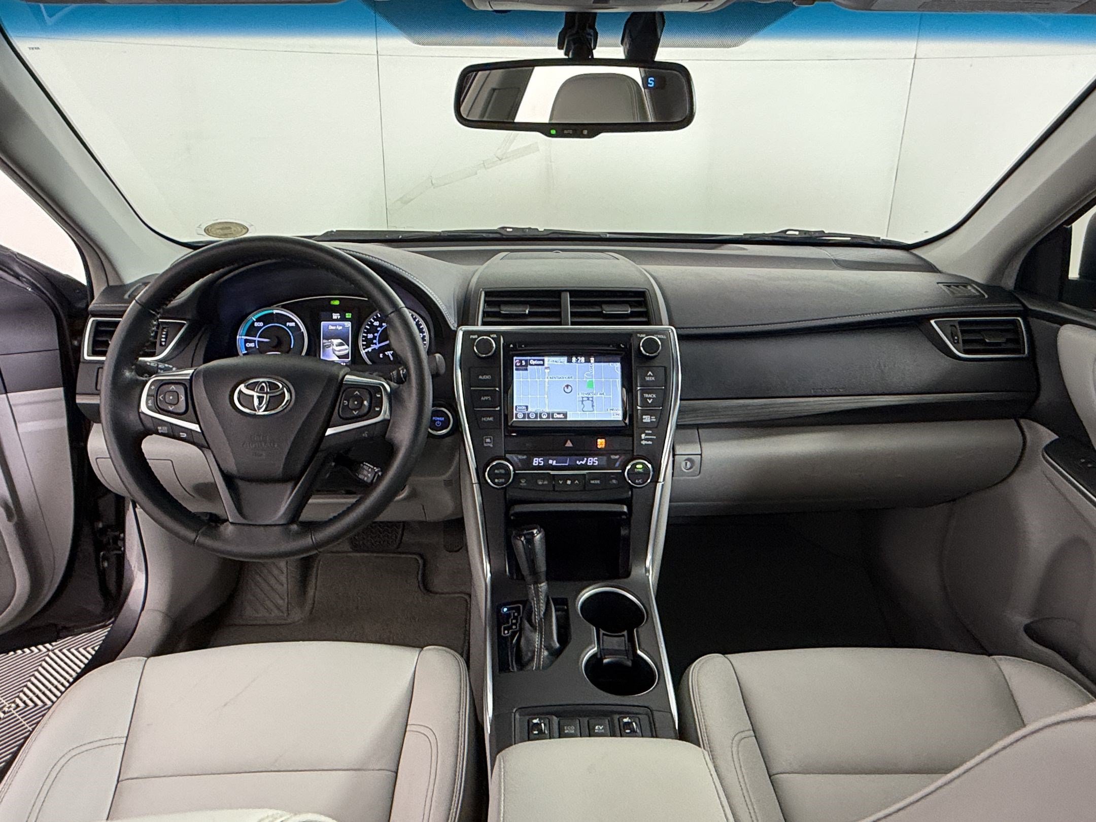 Used 2015 Toyota Camry XLE w/ Moonroof Package FWD image 15