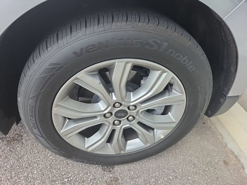 Used 2024 Ford Edge Titanium AWD/4WD image 14