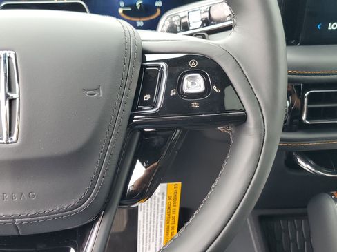 New 2026 Lincoln Aviator Black Label AWD/4WD image 17