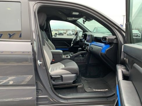 Used 2025 Toyota Tacoma SR5 image 14