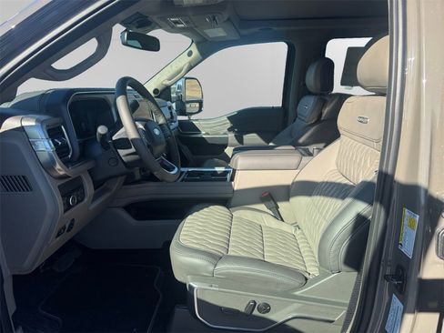 New 2026 Ford F350 Platinum w/ Platinum Plus Package image 9
